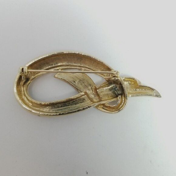 Vintage 80s Style Black Enamel Knot Ribbon Shape Brooch, Gold Tone Setting - Picture 3 of 6